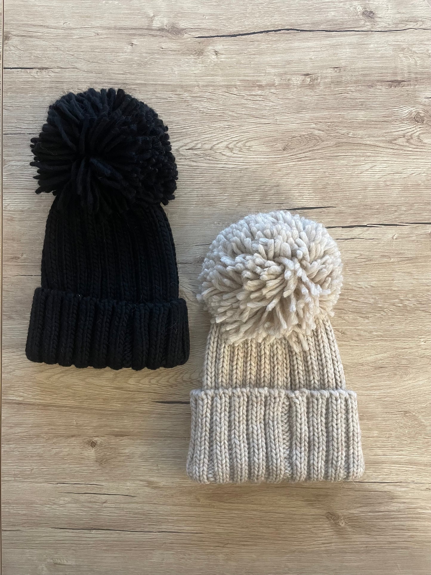 CAPPELLO POM-POM